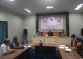 Bupati Gorut Indra Yasin dan jajarannya mengikuti rapat bersama KPK RI melalui vidio conferensi. (F. Istimewa)