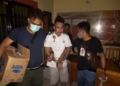 Proses pemindahan tahanan di Polres Gorontalo Kota, yang terendam banjir, Jumat (3/7/2020). (f.istimewa)