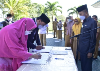 Pelantikan pejabat struktural Bapppeda Kota Gorontalo, Selasa (4/5/2021).(f.istinewa)