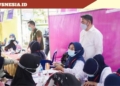 Bupati Bone Bolango, Hamim Pou saat meninjau Vaksinasi Massal di Kejaksaan Tinggi. (istimewa/nn)