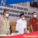 Wali Kota Gorontalo, Marten Taha (Tengah) didampingi Wakil Walikota, Ryan F. Kono (Kanan) dan Sekda Gorontalo, Ismail Madjid (Kiri) saat membuka Sosialisasi Permendagri di Manado, Jumat (8/10/2021). (istimewa/nn)
