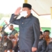 Plt Bupati Boalemo, Ir. H. Anas Jusuf MSi bertindak sebagai inspektur upacara pada peringatan Hari Pahlawan Tahun 2021 dipusatkan di Kecamatan Dulupi.(f.hms)