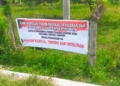 Spanduk bertuliskan tolak paham radikal, intoleran dan terorisme yang terpampang di salah satu sudut jalan di Kabupaten Pohuwato.
