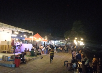 Suasana terkini di Pantai Leato, Kota Gorontalo jelang pergantian tahun. (f. Anki/nn)