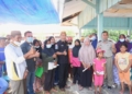 Plt Bupati Boalemo Anas Jusuf bersama masyarakat Desa Saritani Kecamatan Wonosari.(F.Dok Pimpinan)