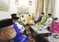 Plt Bupati Boalemo, Anas Jusuf didampingi Ketua DPRD Boalemo, Karyawan Eka Putra Noho, bersama unsur Forkopimda saat prosesi adat perayaan Maulid Nabi Muhammad SAW di rumah jabatan Plt Bupati Boalemo.