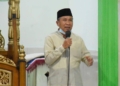 Plt Bupati Boalemo, Ir. H. Anas Jusuf, MSi memberikan arahan pada pelaksanaan shubuh berjamaah di Masjid Al-Khairat Kecamatan Tilamuta.(F.Dok HMS)
