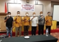 Sekda Boalemo Sherman Moridu didampingi Kadis Dikpora Boalemo Irwan Dai menutup kegiatan pelatihan kepala sekolah.