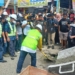 Wali Kota Gorontalo, Marten Taha saat peletakan batu pertama penataan Kawasan Pusat Pertokoan Pasar Tua, Sabtu (29/1/2022). (f. anki/nn)