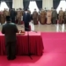 Bupati Gorontalo Utara Indra Yasin melantik Suleman Lakoro sebagai Sekda Gorut definitif, Selasa (24/1/2022).