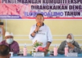 Bupati Boalemo Anas Jusuf didampingi Kadis Pertanian Boalemo Roslina Karim membuka sosialisasi pengembangan komoditi ekspor.(F.Dok.Pimpinan)