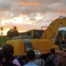 Jalur Trans Sulawesi diantara Kabupaten Pohuwato dan Kabupaten Boalemo terhalang excavator yang mengalami kerusakan.(f.narto/NN)