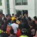 Aliansi Rakyat Penambang Suwawa menggelar aksi demo di Deprov Gorontalo, Senin (14/3/2022)