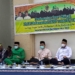 Wali Kota Gorontalo, Marten Taha (berpakaian hijau) di Malam Peringatan Isra Mi'raj