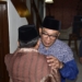 Wali Kota Gorontalo saat menyampaikan rasa duka mendalam kepada sahabatnya, Gubernur Jawa Barat, Risdwan Kamil.