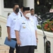 Penjabup Boalemo, Hendriwan memimpin apel perdana di lingkungan Pemerintah Kabupaten Boalemo, di Lapangan Alun-Alun Tilamuta.(F.Dok.Pimpinan)