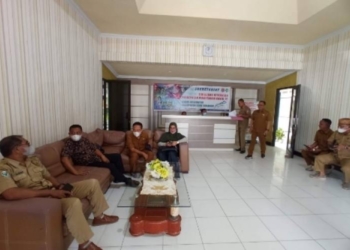 Anggota DPRD Provinsi Gorontalo, Yuriko Kamaru saat menyambangi Dikes Bone Bolango.