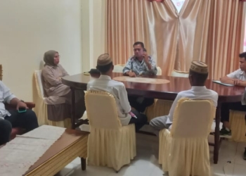 Sejumlah aparatur desa yang menemui Komisi 1 DPRD Gorut, curhat soal BPJS Kesehatan. (f.ist)