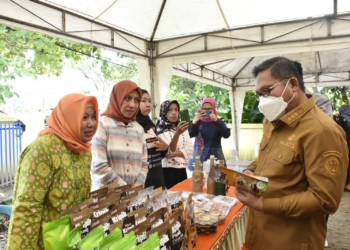 Wali Kota Gorontalo, Marten Taha saat menghadiri Hari Koperasi ke-75. (dok. istimewa)