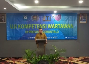 Wali Kota Gorontalo, Marten Taha saat menghadiri pelaksanaan UKW di Provinsi Gorontalo oleh Dewan Pers. (dok. anq/nn)