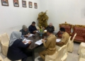 Rapat Pansus Ranperda Tentang Penyelenggaraan Bantuan Hukum bersama bagian hukum dan tim pakar. (Foto: Isitimewa)