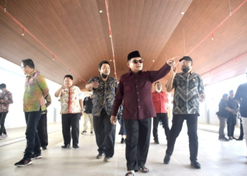 Walikota Gorontalo, Marten Taha memastikan progres Pasar Sentral sesuai laporan. (dok. istimewa)