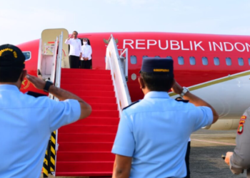 Presiden Joko Widodo dan Ibu Iriana Joko Widodo lepas landas dari Bandara Halim Perdanakusuma, Jakarta, pada Rabu, 14 September 2022, untuk melakukan kunjungan kerja ke Provinsi Maluku. Foto: BPMI Setpres/Muchlis Jr.
