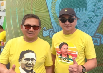 Wali Kota Gorontalo, Marten Taha bersama Ketua DPRD Kota Gorontalo, Hardi Sidiki keduanya merupakan pimpinan DPD II Golkar Kota Gorontalo. (dok. anq/nn)