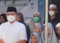 Wali Kota Gorontalo, Marten Taha bersama sejumlah santri. (dok. istimewa)