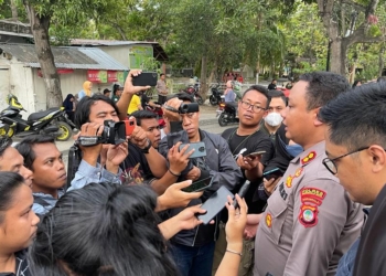 Kapolres Kota Gorontalo, AKBP Ardi Rahananto saat memberi keterangan terkait penembakan oleh oknum polisi. (dok. istimewa)