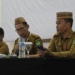 Kadis Dikpora Boalemo, Irwan Dai memberikan arahan pada pelaksanaan workshop pemenuhan SPM bidang pendidikan dihadapan peserta para kepala TK, SD, SMP dan pengawas.(f.istimewa)