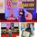 Kepala Puskesmas Paguyaman, Zulha J.A. Pakai, SST, MKes bersama pengelola program HIVAids menerima piagam penghargaan terbaik tingkat Provinsi Gorontalo.(f.istimewa)