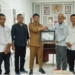 KPU Kabupaten Gorontalo menerima penghargaan dari Disdukcapil Kabupaten Gorontalo-(f.istimewa)