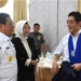 Gubernur Gorontalo Hamka Hendra Noer menyambut kunjungan Gubernur Ehime, Jepang di Bandara Djalaludin Gorontalo-(f.hns)