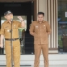 Bupati Gorut, Thariq Modanggu saat memberikan sambutannya pada upacara apel kerja, di Halaman Kantor Bupati Gorut, Senin (6/2/2023). (foto.ist)