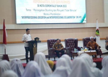 Wakil Walikota Gorontalo, Ryan F. Kono saat menutup seluruh rangkaian pelaksanaan PKL Mahasiswa Poltekkes Prodi D3 Keperawatan Gizi dan Farmasi. (foto. Prokopim)