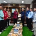 Bupati Pohuwato Saipul Mbuinga saat menyerahkan