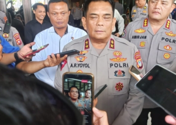 Kapolda Gorontalo, Irjen Pol Angesta Romano Yoyol saat menerima Aliansi Jurnalis Gorontalo. (foto. im/nn)