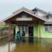 Banjir menerjang asrama mahasiswa Banggai Kepulauan di Gorontalo.