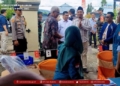 Anggota KPU Kabupaten Boalemo mengadakan monitoring TPS saat pelaksanaan PSU di wilayah Kabupaten Boalemo.(f.istimwa)