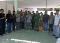 Foto. Prof Nelson Pomalingo bersama para petani