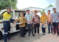 Pani Gold Project, menyerahkan mobil operasional untuk Puskesmas Buntulia-f.hmspgp