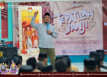 KPU Provinsi Gorontalo menggelar sosialisasi pemilih pemula di Ponpes Darul Madinah Kecamatan Wonosari.