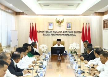 Menteri ATR/BPN Nusron Wahid saat memimpin