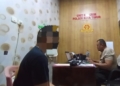 RH saat diinterogasi oleh unit Reskrim Polsek Kota Timur, Kota Gorontalo.