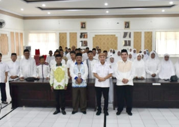 Bupati Pohuwato saat membuka manasik haji tingkat Kabupaten Pohuwato