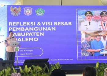 Bupati Boalemo, Drs. Rum Pagau menyampaikan gagasan visi besar menuju pembangunan Kabupaten Boalemo sebagai pusat peradaban di kawasan Teluk Tomini.(f.dok.pimpinan)