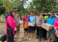 Polres Pohuwato bagi sembako kepada warga terdampak banjir
