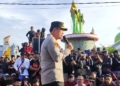 Kapolda Gorontalo, Irjen Pol. Drs. Widodo, S.H., M.H saat menemui massa aksi