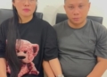 Wahyudin Moridu bersama istrinya